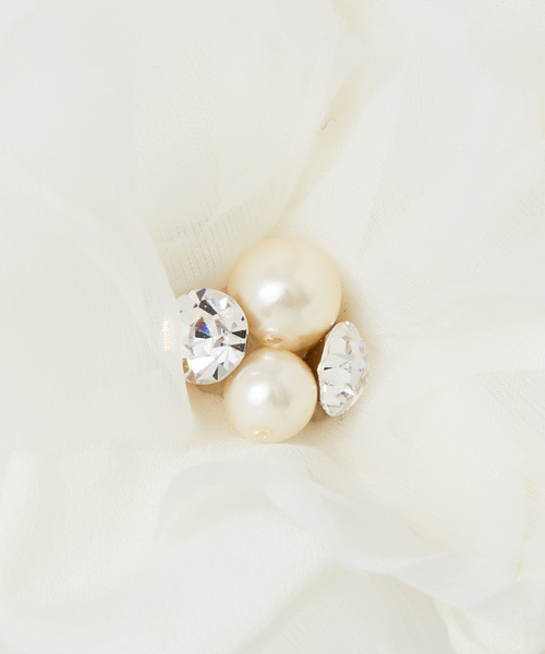 abahouse mavie(アバハウスマヴィ)の「【セレモニー対応】コサージュ(ブローチ/コサージュ・レディース・チャコールグレー/ライトグレー/ベージュ/オフホワイト/アイボリー・フリー)」の15枚目の写真