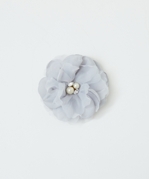 abahouse mavie(アバハウスマヴィ)の「【セレモニー対応】コサージュ(ブローチ/コサージュ・レディース・チャコールグレー/ライトグレー/ベージュ/オフホワイト/アイボリー・フリー)」の17枚目の写真