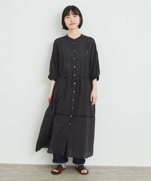 アトリエドゥサボン　ワンピースコートl'atelier du savon l'atelier du savon（アトリエドサボン）の「家の中 刺繍