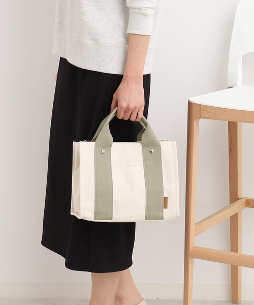 SHOO・LA・RUE（シューラルー）の「◆キャンバス 3層ポケット トートバッグ（トートバッグ・レディース・グレー/ブルー/ブラック・00）」の10枚目の写真