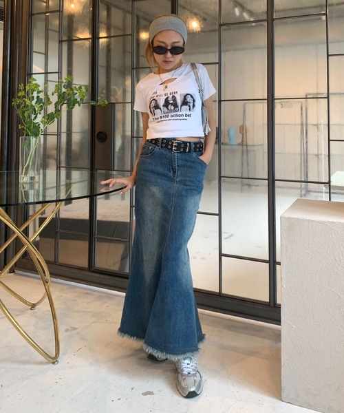 SHAGGIE(シャギー)の「カットアウトフロントプリントショート丈Tシャツ(Tシャツ/カットソー・レディース・ブラック/グレー/ホワイト・FREE)」の18枚目の写真
