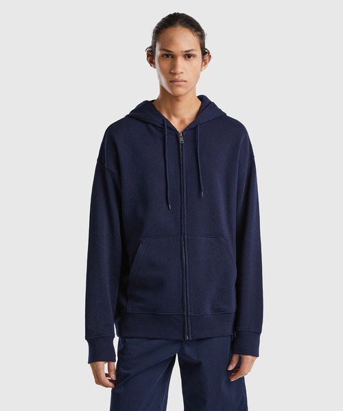 BENETTON (UNITED COLORS OF BENETTON)(ベネトンユナイテッドカラーズオブベネトン)の「ロゴマーク付きジップアップスウェットパーカー(パーカー・メンズ・ネイビー/グレー・SMALL/MEDIUM/LARGE/X-SMALL)」の1枚目の写真