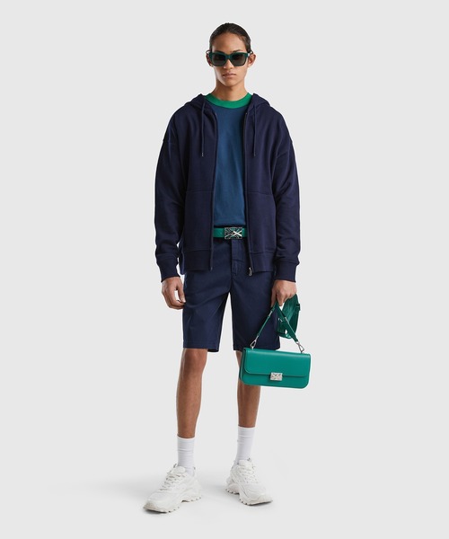 BENETTON (UNITED COLORS OF BENETTON)(ベネトンユナイテッドカラーズオブベネトン)の「ロゴマーク付きジップアップスウェットパーカー(パーカー・メンズ・ネイビー/グレー・SMALL/MEDIUM/LARGE/X-SMALL)」の4枚目の写真