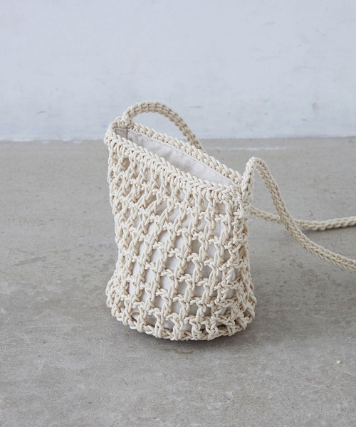 EFOLE(エフォル)の「Macrame mini shoulder bag / マクラメ ミニ ショルダー バッグ(ショルダーバッグ・レディース・オフホワイト・FREE)」の2枚目の写真