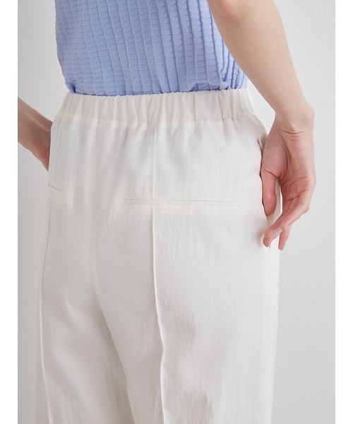 emmi（エミ）の「【emmi atelier】ピンタックウエストゴムパンツ（その他パンツ・レディース・ライトブラウン/ブラック/オフホワイト・0/1）」の8枚目の写真