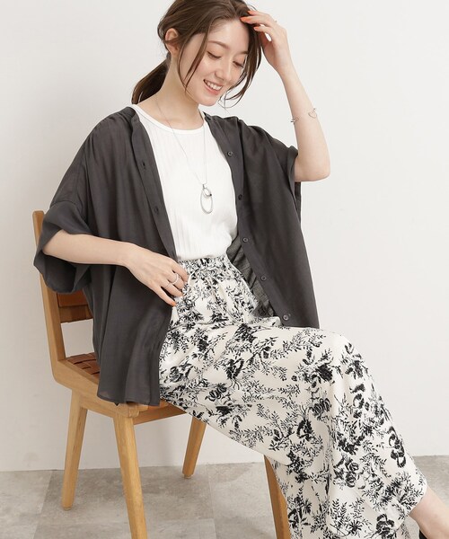 DRESKIP（ドレスキップ）の「◆【大人の抜け感】シアースラブバンドカラーシャツ（シャツ/ブラウス・レディース・ライトベージュ/グレー系その他/オレンジ/ライトグリーン・00）」の2枚目の写真