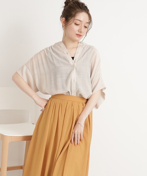 DRESKIP（ドレスキップ）の「◆【大人の抜け感】シアースラブバンドカラーシャツ（シャツ/ブラウス・レディース・ライトベージュ/グレー系その他/オレンジ/ライトグリーン・00）」の3枚目の写真