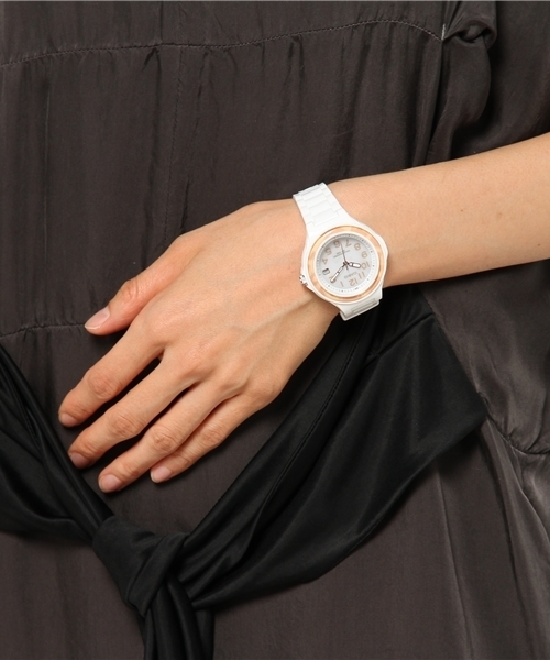 mystic（ミスティック）の「VOGA（アナログ腕時計・レディース・ホワイト・ﾌﾘ-）」の2枚目の写真