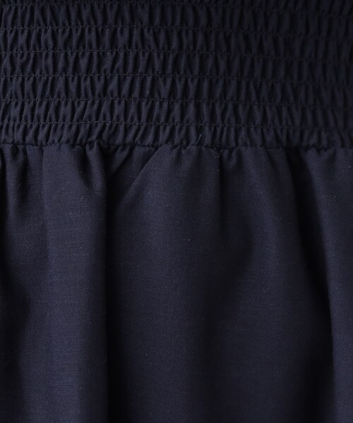 バックボタンフレンチスリーブワンピース