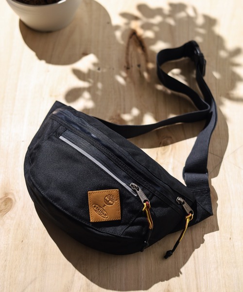 Timberland（ティンバーランド）の「■Eastpak  x Timberland■ BUNDEL TBL（ボディバッグ/ウエストポーチ・メンズ・ブラック/カーキ/カモフラージュ・FREE）」の2枚目の写真