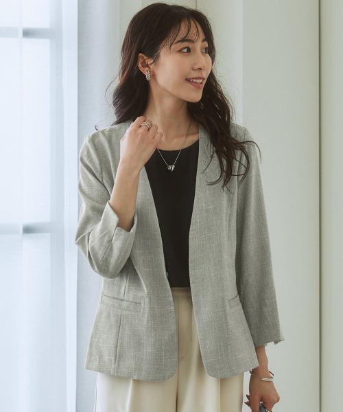 7days Life Styling（セブンデイズライフスタイリング）の「【品番振替】洗える麻調合繊７分袖ストレッチノーカラージャケット（接触冷感・防しわ・ストレッチ・UVカット）（ノーカラージャケット・レディース・ベージュ系/ネイビー系1/ライトグレー系/ネイビー系・L/M/S/LL）」の2枚目の写真