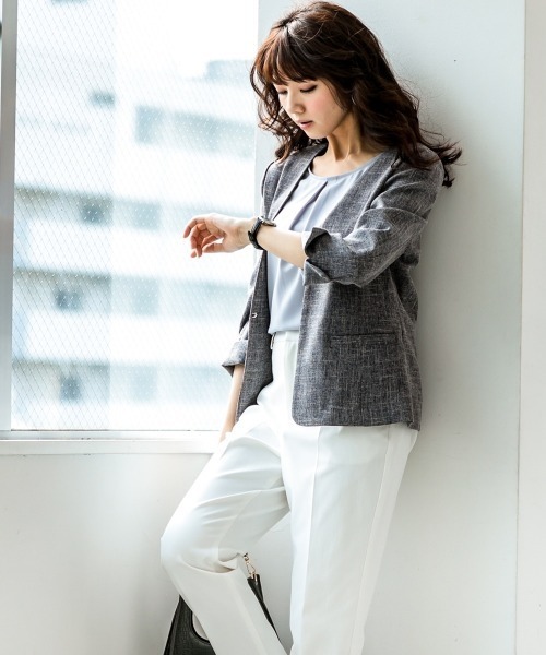 7days Life Styling（セブンデイズライフスタイリング）の「【品番振替】洗える麻調合繊７分袖ストレッチノーカラージャケット（接触冷感・防しわ・ストレッチ・UVカット）（ノーカラージャケット・レディース・ベージュ系/ネイビー系1/ライトグレー系/ネイビー系・L/M/S/LL）」の21枚目の写真