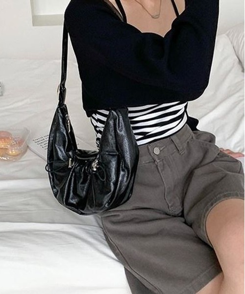 by muni:r(バイ ムニール)の「トレンドストリングショルダーバッグ(ショルダーバッグ・レディース・シルバー/ブルー/ブラック・ONE SIZE)」の7枚目の写真