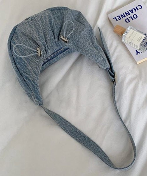 by muni:r(バイ ムニール)の「トレンドストリングショルダーバッグ(ショルダーバッグ・レディース・シルバー/ブルー/ブラック・ONE SIZE)」の13枚目の写真