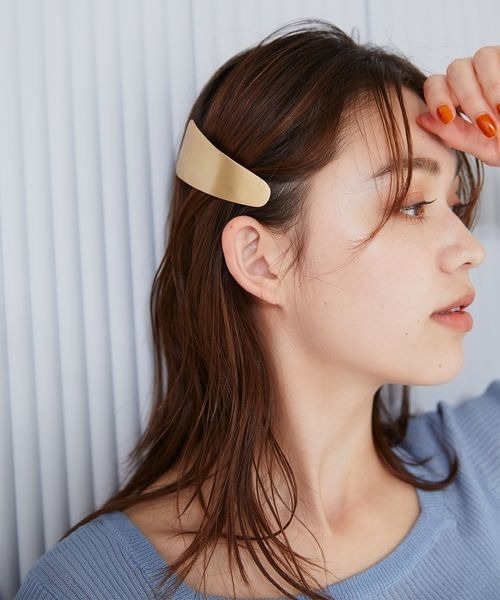 mysty woman（ミスティウーマン）の「マットメタルバレッタＬ 908242（バレッタ/ヘアクリップ・レディース・シルバー/ゴールド・FREE）」の2枚目の写真
