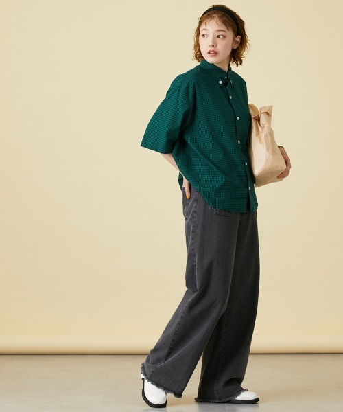 Le temps riche(ルタンリッシュ)の「ハーフスリーブボタンダウンシャツ <Le temps riche>(シャツ/ブラウス・レディース・サックスブルー/ネイビー/グリーン・M/L)」の6枚目の写真
