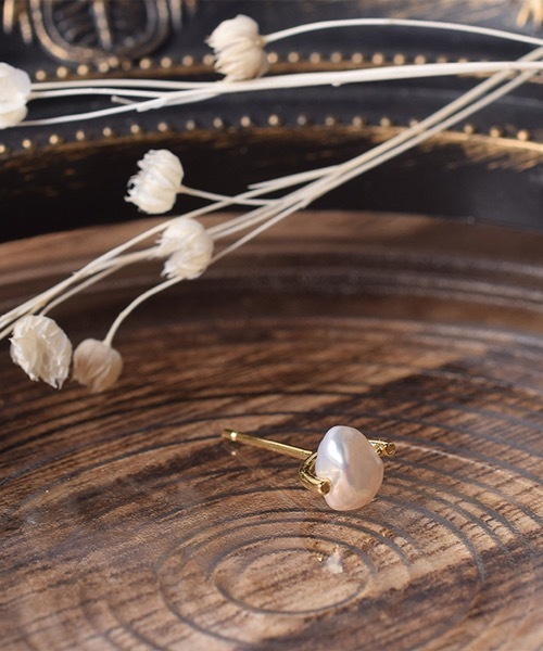 itam(アイタム)の「【itam】アイタム/ Natural stone 淡水パールピアス(ピアス(両耳用)・レディース・グレー/ピンク/ホワイト系その他/ホワイト系その他2/ホワイト系その他3・FREE)」の5枚目の写真
