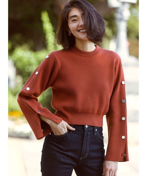 OPAQUE.CLIP(オペークドットクリップ)の「◆【大草直子さんコラボ】2way袖ボタンニット(ニット/セーター・レディース・ブラック/オフホワイト/ダークオレンジ・38/40/36)」の3枚目の写真