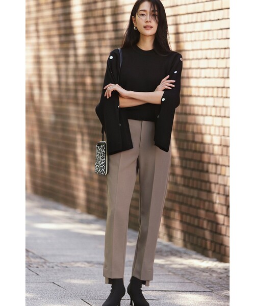 OPAQUE.CLIP(オペークドットクリップ)の「◆【大草直子さんコラボ】2way袖ボタンニット(ニット/セーター・レディース・ブラック/オフホワイト/ダークオレンジ・38/40/36)」の5枚目の写真