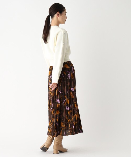 OPAQUE.CLIP(オペークドットクリップ)の「◆【大草直子さんコラボ】2way袖ボタンニット(ニット/セーター・レディース・ブラック/オフホワイト/ダークオレンジ・38/40/36)」の8枚目の写真