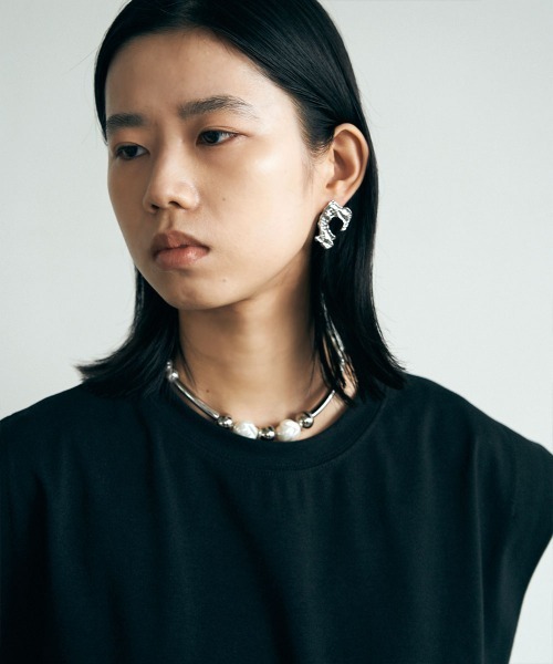 marjour(マージュール)の「HOOK MOTIF PIERCE(ピアス(両耳用)・レディース・ゴールド/シルバー・FREE)」の7枚目の写真