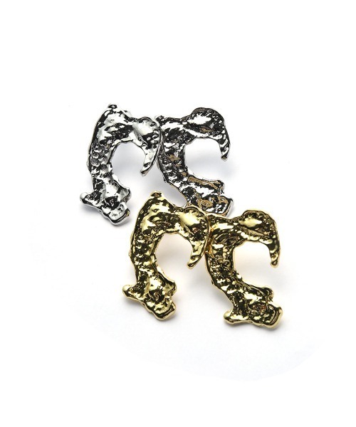 marjour(マージュール)の「HOOK MOTIF PIERCE(ピアス(両耳用)・レディース・ゴールド/シルバー・FREE)」の9枚目の写真