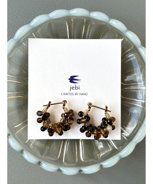 tone（トーン）の「【jebi】天然石のフープピアス（チタンポスト）(MA)（ピアス（両耳用）・レディース・ライトブルー/パープル/ネイビー/ピンク/ホワイト/レッド/ボルドー/イエロー/ブラック/グレー/ターコイズブルー/ブルー系その他/グリーン/ブラウン・FREE）」の5枚目の写真