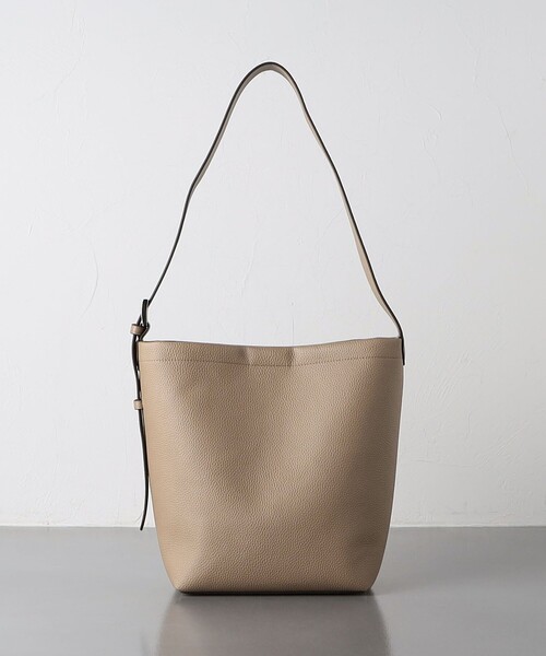UNITED ARROWS  シート ワンハンドル ショルダーバッグ　美品です！ UNITED ARROWS シートワンハンドル ショルダーバッグ ブラック