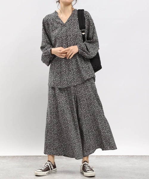 GLOBAL WORK Smile Seed Store（グローバルワーク スマイルシードストア）の「レーヨンスキッパーブラウス長袖/176128（シャツ/ブラウス・レディース・ブルー系その他/グレー系その他/ホワイト系その他/ホワイト系その他3/ホワイト系その他2/ブルー系その他7/ホワイト系その他5/ホワイト系その他7/ブラック系その他・MEDIUM/LARGE/SMALL/X-LARGE）」の22枚目の写真