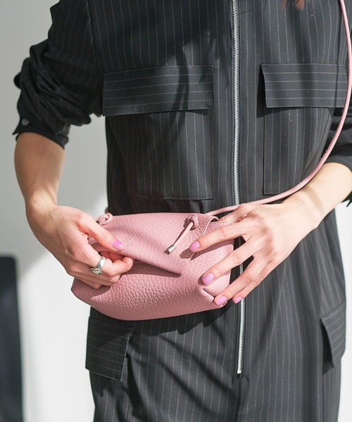 IACUCCI イアクッチ ギブリ S ALCE ピンク 本革 レザー ショルダーバッグ レディース 保存袋・ショルダーストラップ付属 【中古】 42510K240 IACUCCI（イアクッチ）の「【先行予約】ギブリ S ALCE（）」 - WEAR