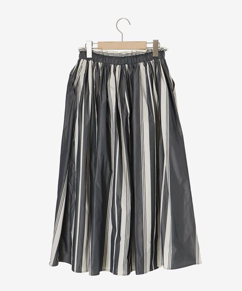 le.coeur blanc（ルクールブラン）の「タフタギャザーボリュームスカート（スカート・レディース・アイボリー/ブラック系その他/ラベンダー/ダークグレー・38）」の10枚目の写真