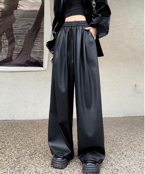 VIBGYOR（ヴィブジョー）の「合成皮革ワイドパンツ(BQ)（その他パンツ・レディース・ブラック/ブラウン・LARGE/MEDIUM）」の4枚目の写真