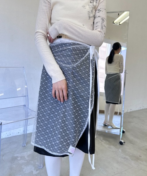 Y2K SYNAPSE FACTORY（ワイツーケー シナプスファクトリー）の「レースリボン巻きスカート（スカート・レディース・ブラック/アイボリー・FREE）」の19枚目の写真