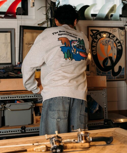 Foxfire（フォックスファイヤー）の「Foxfire/フォックスファイヤー 別注 Foxfire プリントクルーネック スウェット/トラウト/バックプリント/リラックスフィット（Tシャツ/カットソー・メンズ・グレー/ブルー/チャコールグレー/ライトグレー・MEDIUM/LARGE）」の7枚目の写真