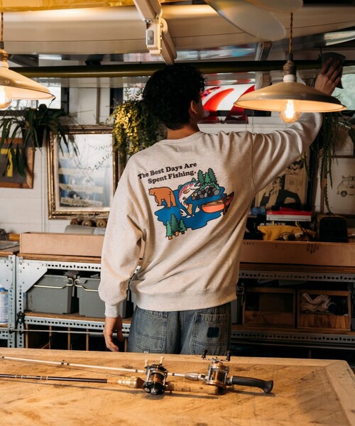 Foxfire（フォックスファイヤー）の「Foxfire/フォックスファイヤー 別注 Foxfire プリントクルーネック スウェット/トラウト/バックプリント/リラックスフィット（Tシャツ/カットソー・メンズ・グレー/ブルー/チャコールグレー/ライトグレー・MEDIUM/LARGE）」の11枚目の写真