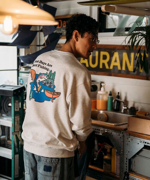 Foxfire（フォックスファイヤー）の「Foxfire/フォックスファイヤー 別注 Foxfire プリントクルーネック スウェット/トラウト/バックプリント/リラックスフィット（Tシャツ/カットソー・メンズ・グレー/ブルー/チャコールグレー/ライトグレー・MEDIUM/LARGE）」の14枚目の写真