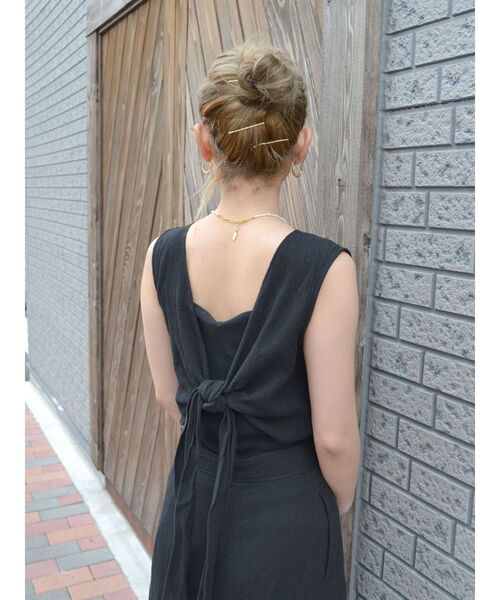 Ungrid（アングリッド）の「バックデザインノースリワンピース（ワンピース・レディース・ブルー/アイボリー/ブラック・SMALL/MEDIUM）」の7枚目の写真