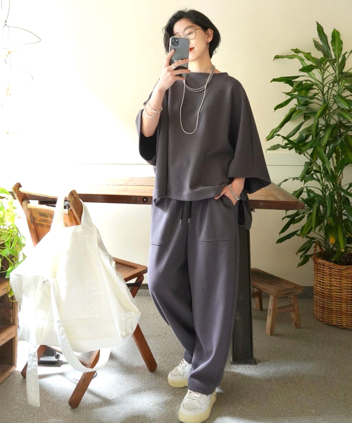 JOURNAL STANDARD LUXE（ジャーナルスタンダード　ラックス）の「ブークレーダンボール ポンチョT（Tシャツ/カットソー・レディース・チャコールグレー/ベージュ・FREE）」の3枚目の写真