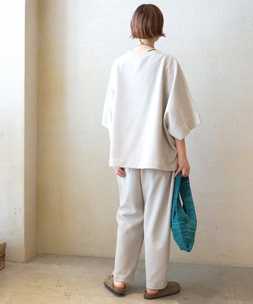 JOURNAL STANDARD LUXE（ジャーナルスタンダード　ラックス）の「ブークレーダンボール ポンチョT（Tシャツ/カットソー・レディース・チャコールグレー/ベージュ・FREE）」の7枚目の写真