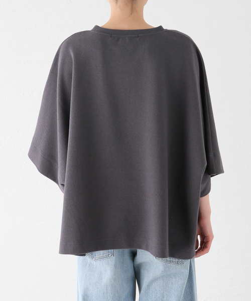 JOURNAL STANDARD LUXE（ジャーナルスタンダード　ラックス）の「ブークレーダンボール ポンチョT（Tシャツ/カットソー・レディース・チャコールグレー/ベージュ・FREE）」の11枚目の写真