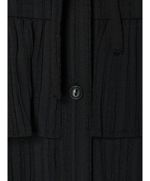 earth music&ecology（アースミュージックアンドエコロジー）の「フリル切替えショートブラウス（シャツ/ブラウス・レディース・オフホワイト/ブラック/ピンクベージュ/ライトカーキ・FREE）」の12枚目の写真