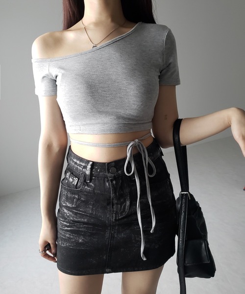 me+em select(ミームセレクト)の「※※【 3color 】ストラップリボンワンショルショートTシャツ / strap ribbon one shoulder short Tee(Tシャツ/カットソー・レディース・グレー/ホワイト/ブラック・FREE)」の1枚目の写真