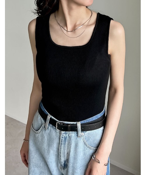 美品 メゾンマルジェラ 変形ネック リブニットタンクトップ　black XS 美品 メゾンマルジェラ 変形ネック リブニットタンクトップ black XS