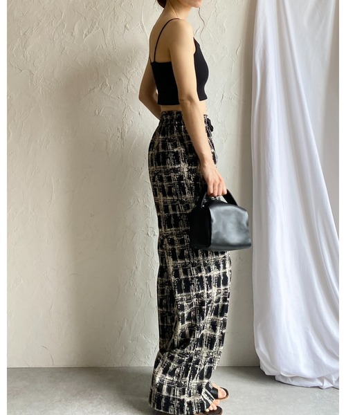 She's Closet(シーズクローゼット)の「カップ付きショート丈クロップドベアトップブラキャミソールトップス(キャミソール・レディース・ブラウン/ブラック/オフホワイト・FREE)」の19枚目の写真