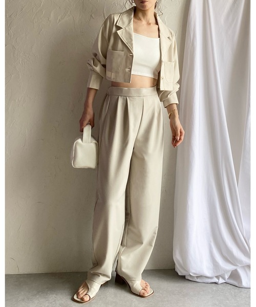 She's Closet(シーズクローゼット)の「カップ付きショート丈クロップドベアトップブラキャミソールトップス(キャミソール・レディース・ブラウン/ブラック/オフホワイト・FREE)」の4枚目の写真