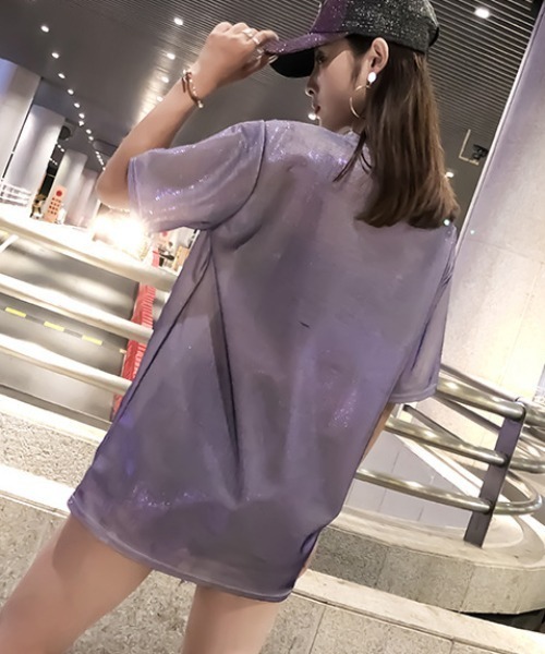 gossip!ロサンゼルス(ゴシップロサンゼルス)の「オーバーサイズ シャイニーTシャツ(Tシャツ/カットソー・レディース・パープル/ピンク/シルバー/ブラック・FREE)」の3枚目の写真