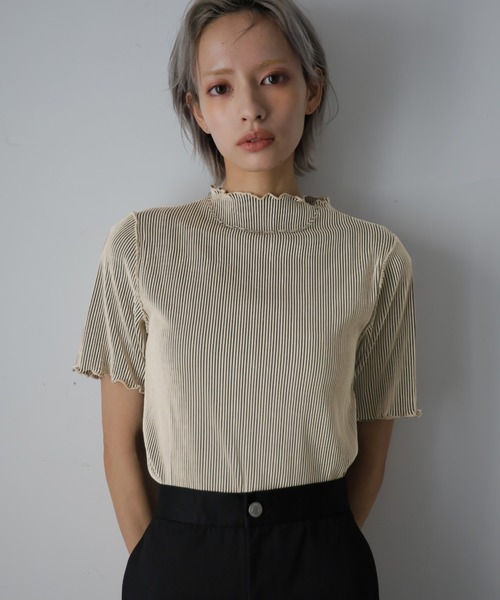 Girly Doll(ガーリードール)の「プリーツメロウハーフスリーブトップス(Tシャツ/カットソー・レディース・モカ/ベージュ/グレー/ブラック・M/L)」の16枚目の写真