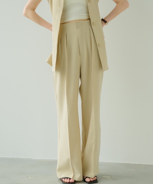 NEUNA(ヌナ)の「2タックパンツ(スラックス・レディース・ブラック/ベージュ/ダークインディゴブルー・SMALL/MEDIUM/LARGE)」の9枚目の写真