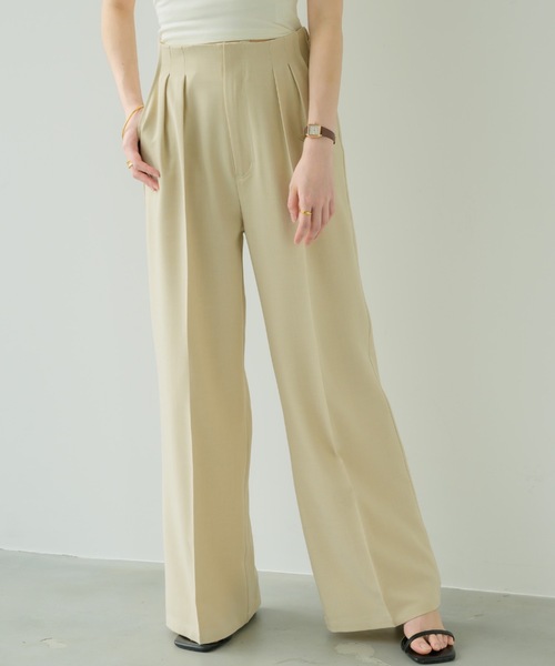 NEUNA(ヌナ)の「2タックパンツ(スラックス・レディース・ブラック/ベージュ/ダークインディゴブルー・SMALL/MEDIUM/LARGE)」の8枚目の写真