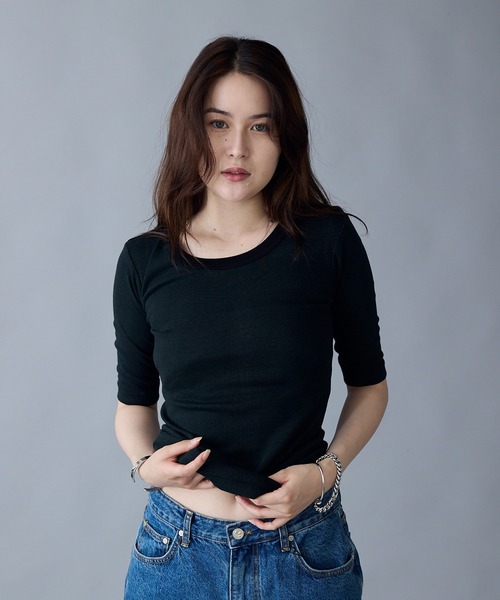 MILLER(ミラー)の「R.P.miller/ミラー パネルリブH/S 5分袖 Tシャツ(Tシャツ/カットソー・レディース・ブラック×レッド/グレー系/ダークグレー/ブラック系/タン/ブラック/ホワイト/ブルー系その他/レッド系その他・FREE)」の6枚目の写真